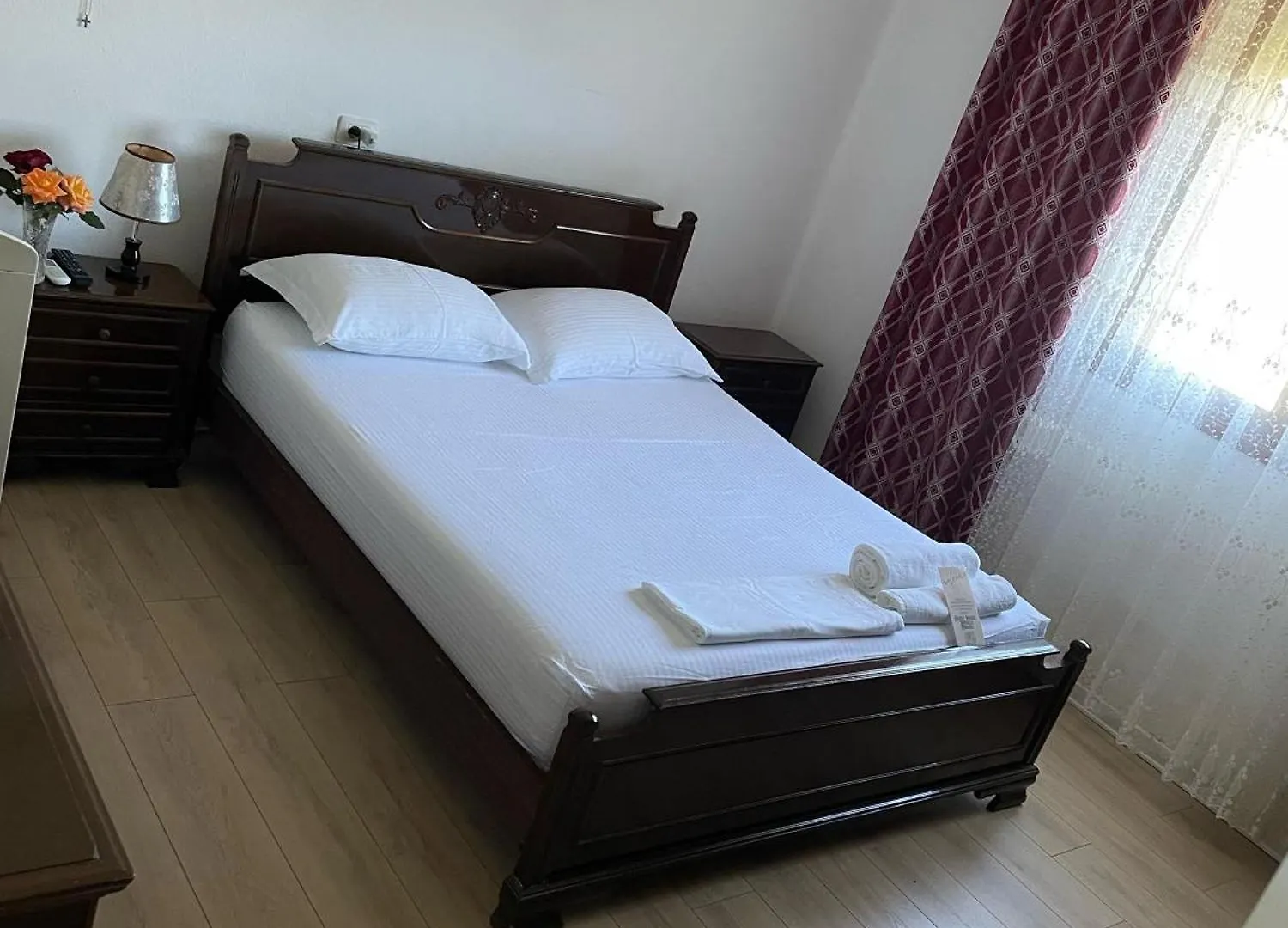 Vlorë Guest House Miracle Garden אלבניה